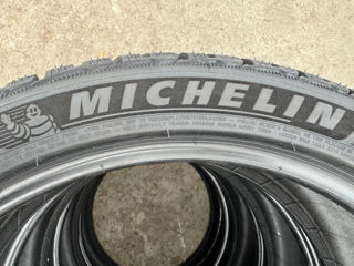 235/40 R19 Michelin Iarnă Noi 2024 foto 3