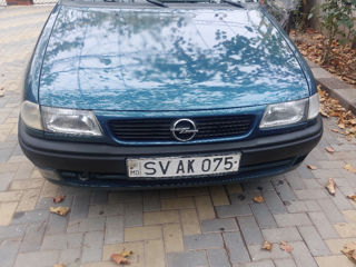 Opel Astra foto 4