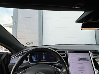 Tesla Model S foto 7