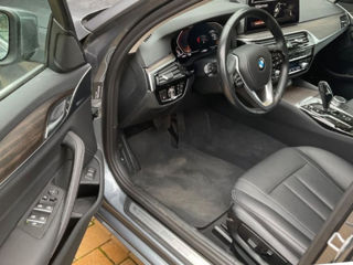 BMW 5 Series foto 3