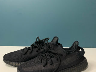 Продам оригинальные кроссовки Yezy boost foto 5