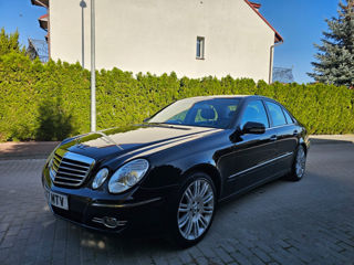 Mercedes E-Class foto 2