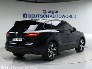 Volkswagen Touareg foto 2