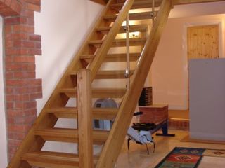 Деревянные лестницы резные из ясеня и дуба -Scari interioare din lemn. foto 9