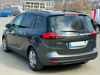 Opel Zafira foto 8