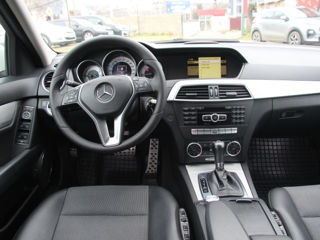 Mercedes C-Class foto 7