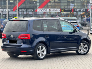 Volkswagen Touran foto 4