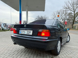 BMW 3 Series foto 9