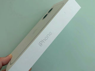 iPhone 16 white 128Gb European Sigilat! foto 2