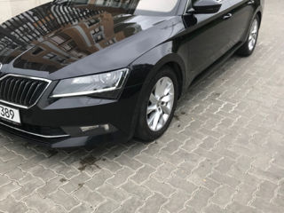 Skoda Superb foto 2