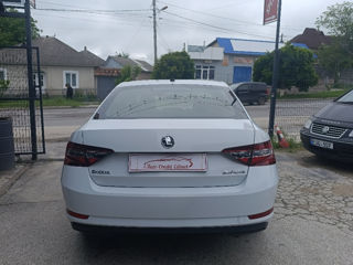 Skoda Superb фото 6