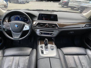 BMW 7 Series foto 9