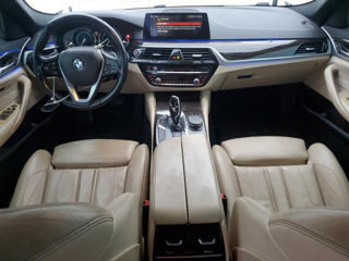 BMW 5 Series foto 8