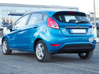 Ford Fiesta foto 4