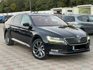 Skoda Superb foto 5