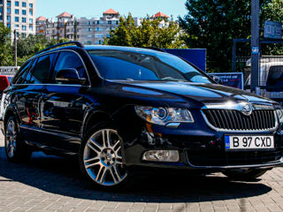 Skoda Superb foto 2