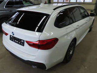 BMW 5 Series foto 2