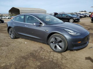 Tesla Model 3 foto 3