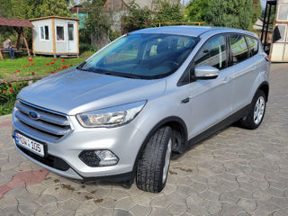 Ford Kuga foto 1