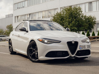 Alfa Romeo Giulia foto 3