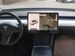 Tesla Model Y foto 8