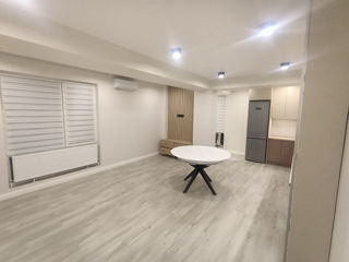 Apartament cu 2 camere, 55 m², Centru, Chișinău foto 2