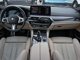 BMW 5 Series foto 7