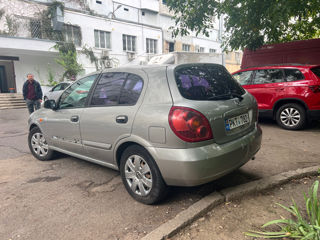 Nissan Almera foto 4