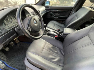 BMW 5 Series foto 6