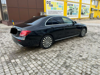 Mercedes E-Class foto 2