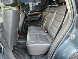 Volkswagen Touareg foto 8