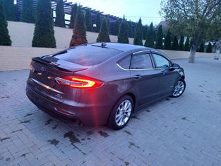 Ford Fusion foto 3