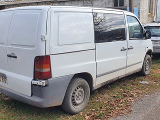 Dezmembrez Mercedes Vito( W639) foto 4