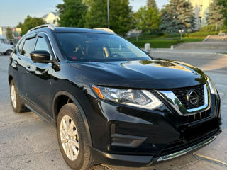 Nissan Rogue foto 2