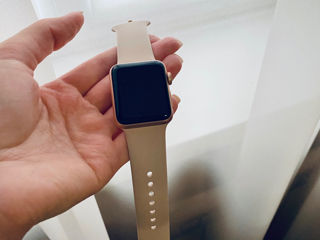 Vind Apple watch seria 3 , are pelicula de protecție , nu este zgirîiat,o centura cadou la el.. foto 4