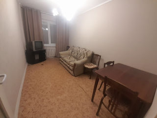 Apartament cu 2 camere, 50 m², Botanica, Chișinău foto 2