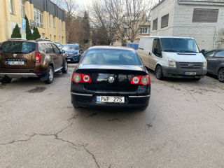 Volkswagen Passat foto 4