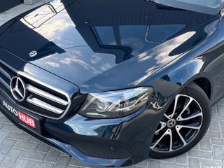 Mercedes E-Class foto 2