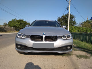 BMW 3 Series Touring foto 4