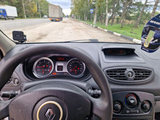 Renault Clio foto 9