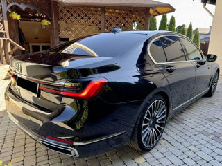 BMW 7 Series foto 3