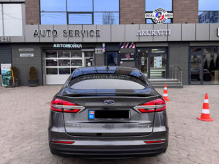 Ford Fusion foto 4