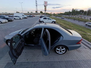 Mercedes C-Class foto 8