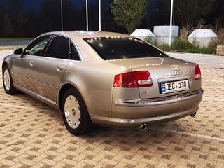 Audi A8 foto 6