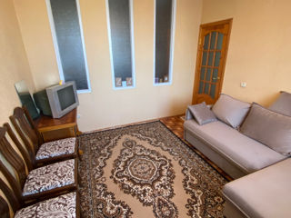 Apartament cu 2 camere, 38 m², Botanica, Chișinău foto 2