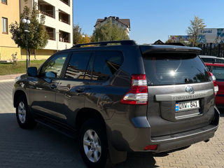 Toyota Land Cruiser Prado foto 3