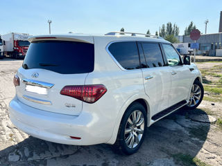 Infiniti QX56 foto 4