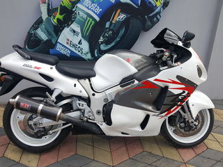 Suzuki GSX-R 1300 foto 2