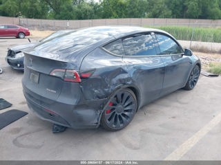 Tesla Model Y foto 7