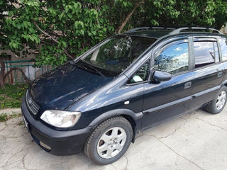 Opel Zafira foto 9